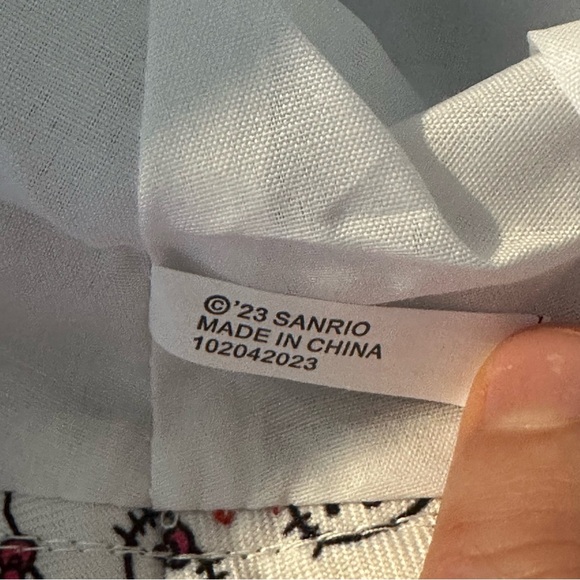 Hello Kitty Sanrio Bucket Hat NWOT - Picture 5 of 6